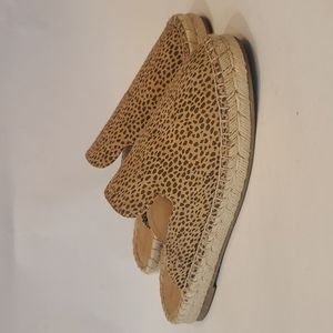 Universal Thread Leopard Espadrille Mules